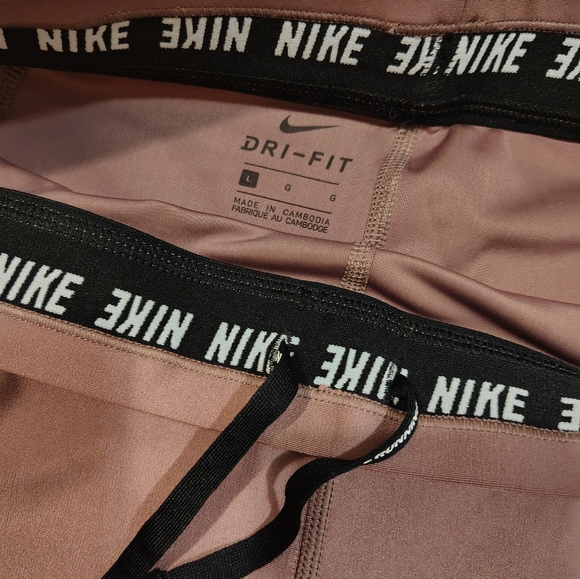 Nike The Nike Speed Leggings - Picture 4 of 5